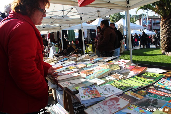 Mercat Intercanvi i segona mà  Sant Andreu de la Barca 03