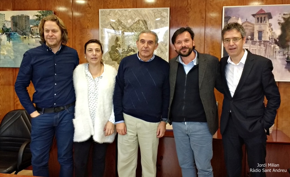 Signatura conveni Ajuntament Sant Andreu Barca i Fundació Futur