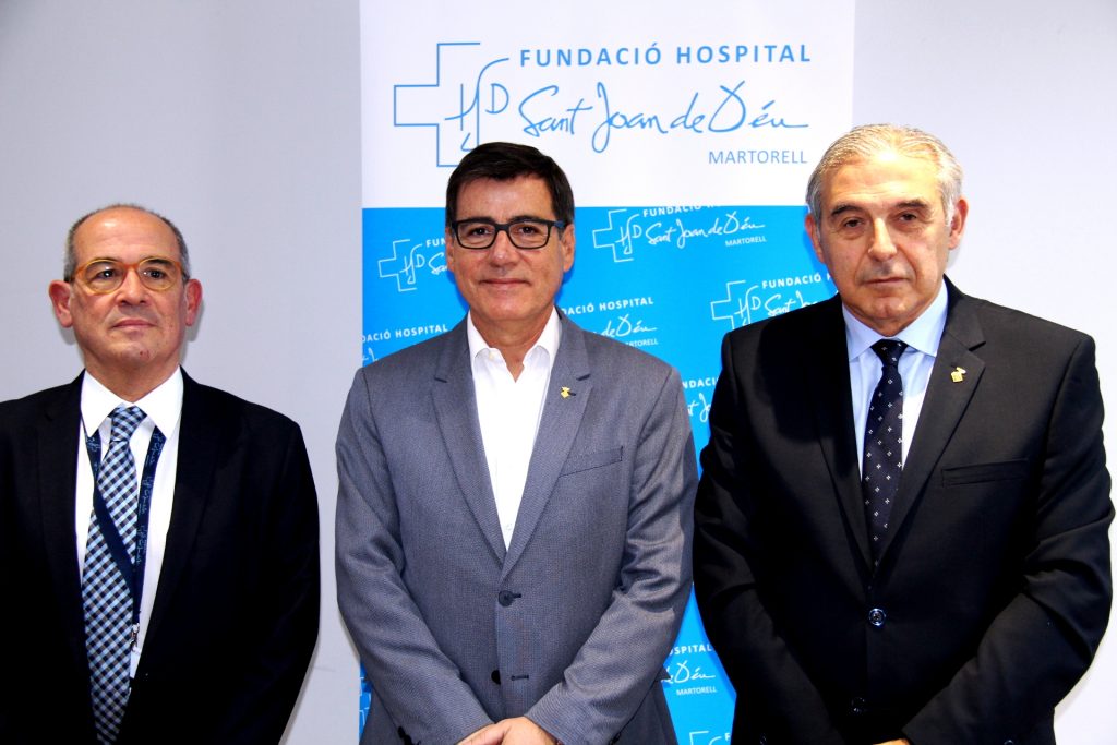 D'esquera a dreta: Dr. Manuel Álvarez, director-gerent FHSJDM, Xavier Fonollosa, president de la FHSJDM i alcalde de Martorell i Enric Llorca, alcalde de Sant Andreu de la Barca i membre del Consell de Direcció del CatSalut.