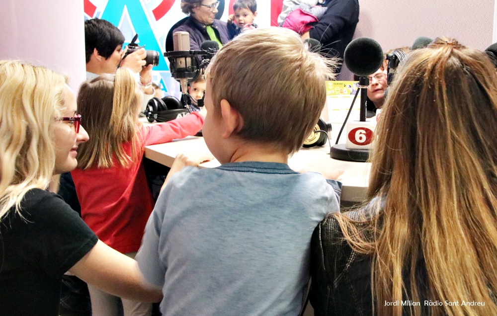 Escola Bressol El Cavallet visita Ràdio Sant Andreu - 02