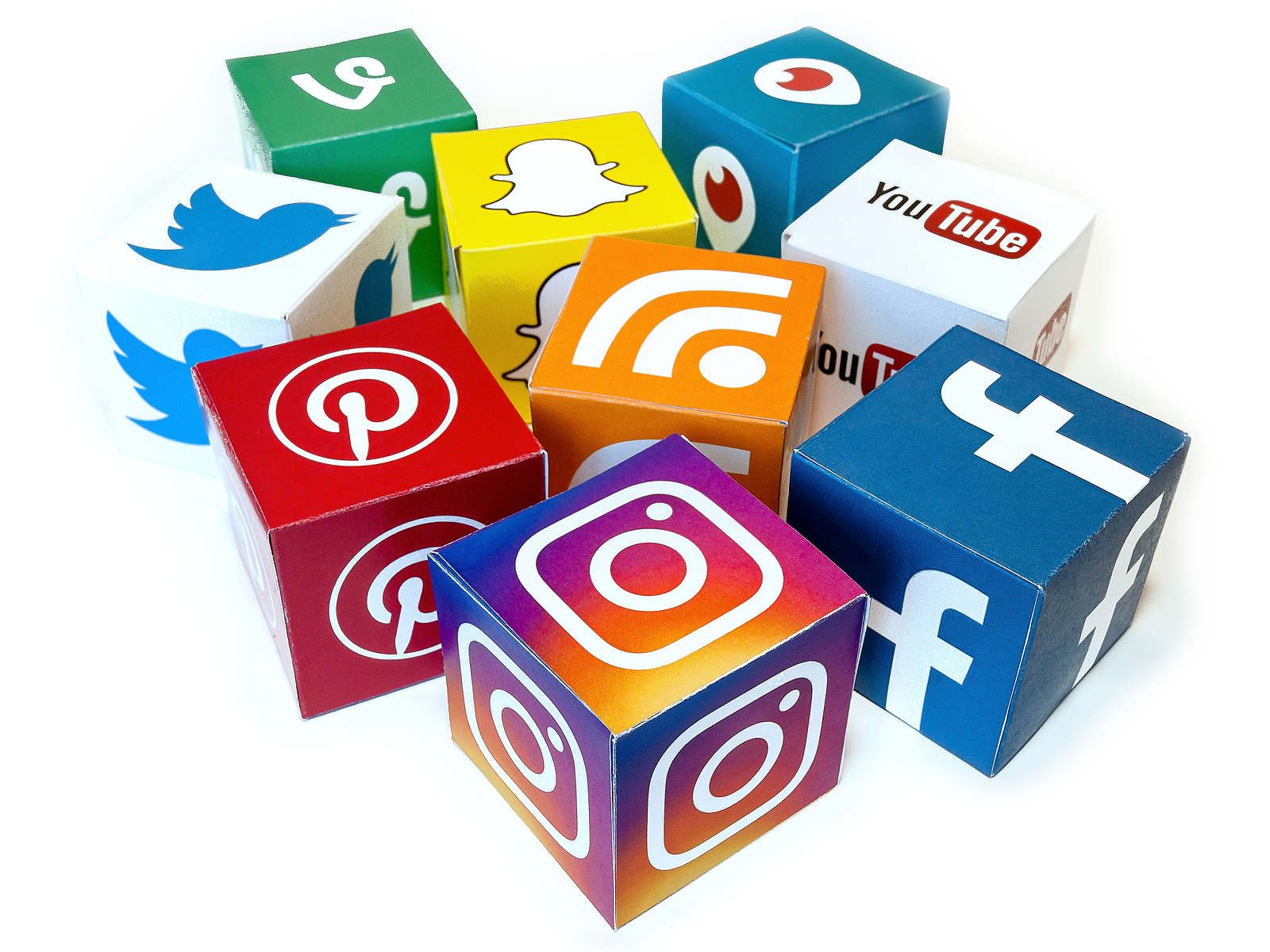 Social-Media-Cubes
