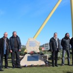 Monòlit democràcia i llibertat 01