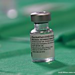 El personal sanitari rep segona dosi vacuna COVID-19 – 02