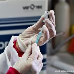 El personal sanitari rep segona dosi vacuna COVID-19 – 05