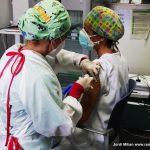 El personal sanitari rep segona dosi vacuna COVID-19 – 09