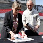 Primera pedra pisos protecció oficial carrer Sant Llop 06