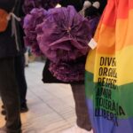 SAB es vesteix de lila