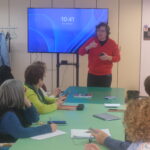 gent gran, mòbil, bretxa digital